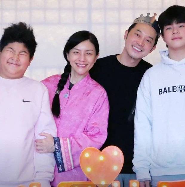 据公开资料显示，沙溢和胡可于2011年2月举办婚礼；2011年7月，胡可产子；2014年8月，胡可再得一子。